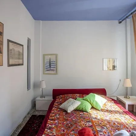 Greek Retro Decor & Wesanderson'S Movies Design Thessaloniki Exterior photo