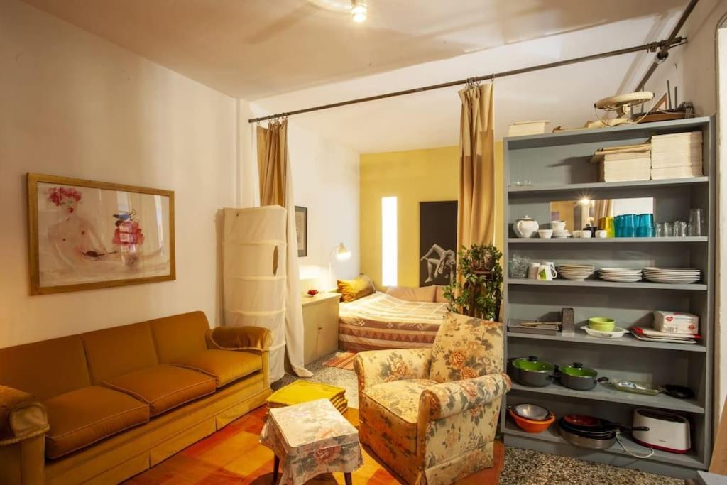 Greek Retro Decor & Wesanderson's Movies Design Apartment *