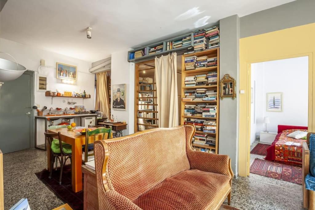 Greek Retro Decor & Wesanderson's Movies Design Salonicco
